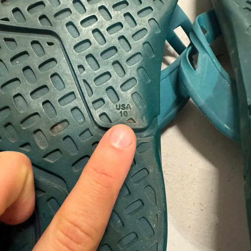 Oakley Men's Blue and Green Flipflops